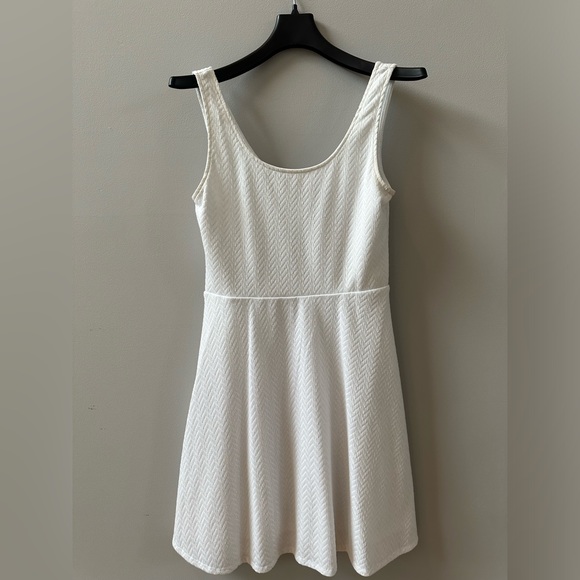 Mossimo Women’s sun dress - Picture 1 of 3